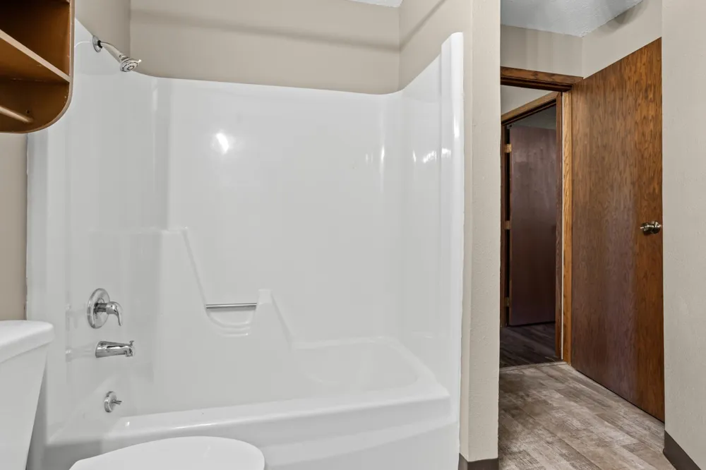 901 8th Avenue #201 Fargo, ND 58102