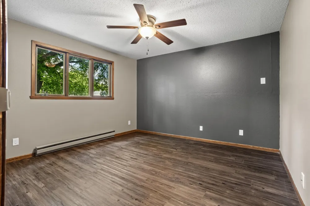 901 8th Avenue #201 Fargo, ND 58102