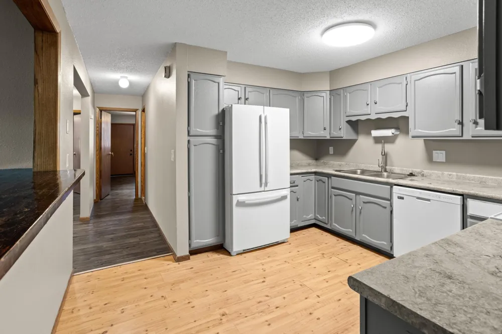 901 8th Avenue #201 Fargo, ND 58102