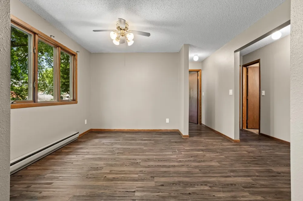 901 8th Avenue #201 Fargo, ND 58102