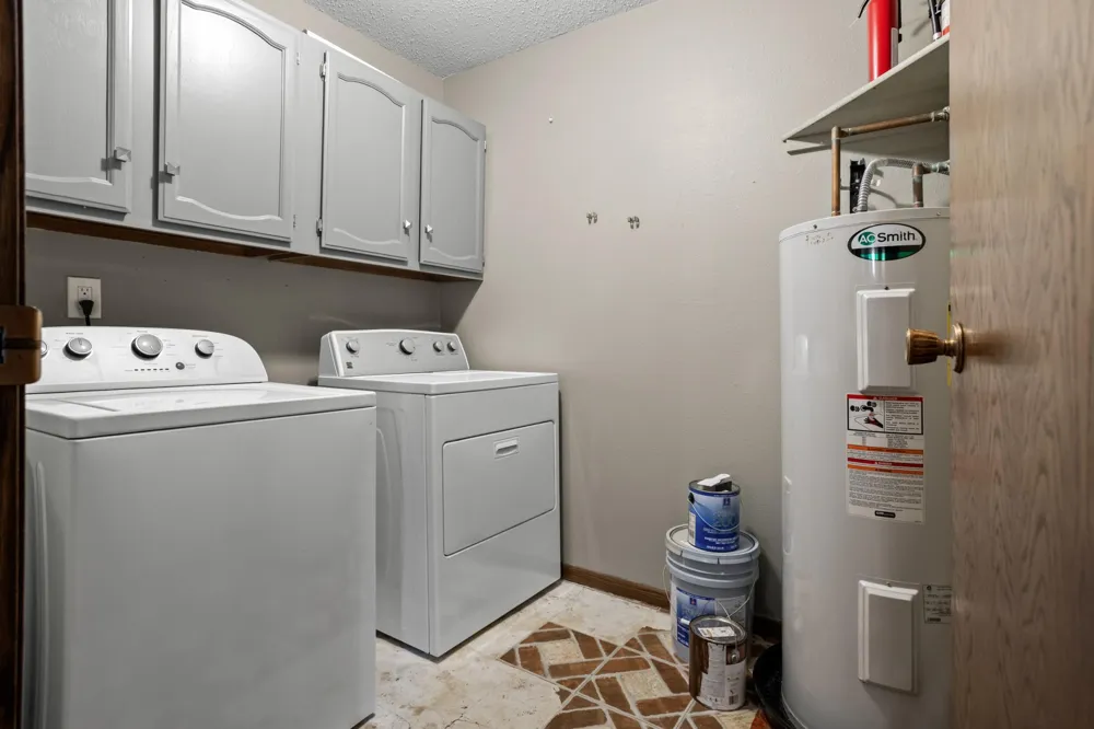 901 8th Avenue #201 Fargo, ND 58102