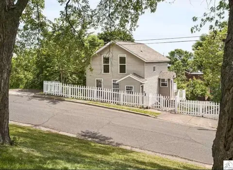 24 S Cascade Street