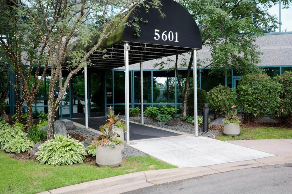 5601 Smetana Drive #305 Minnetonka, MN 55343
