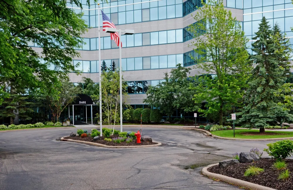 5601 Smetana Drive #305 Minnetonka, MN 55343