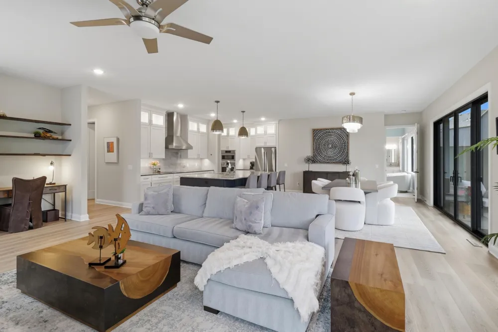 4829 Linden Cove Lane Savage, MN 55378