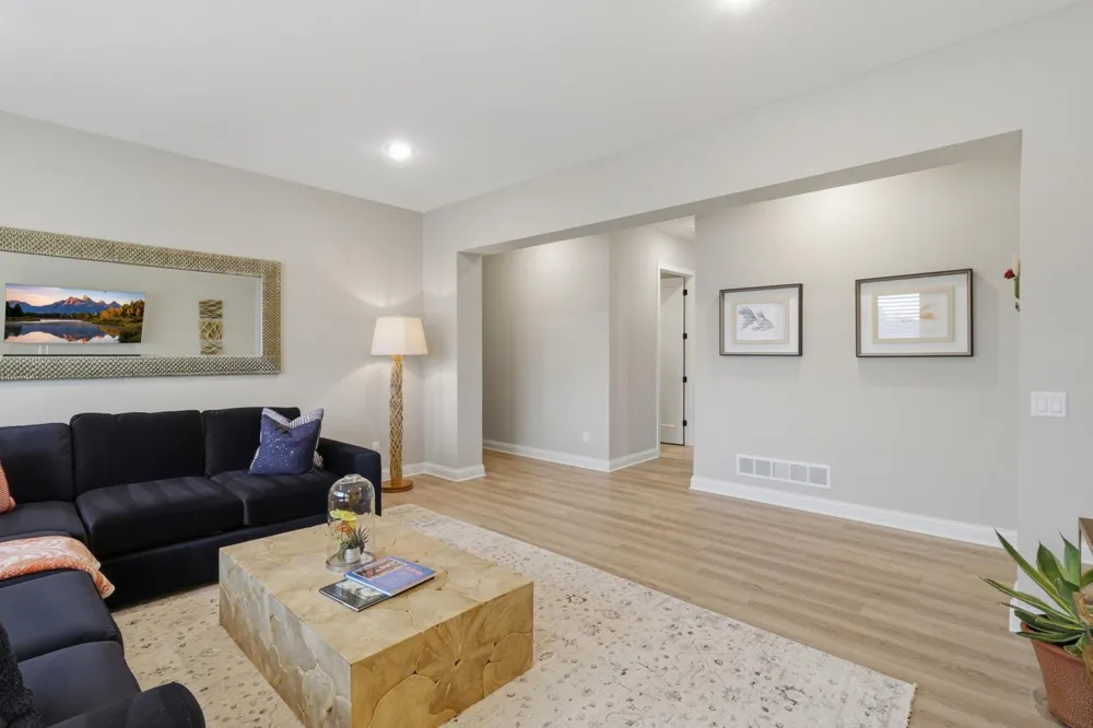 4829 Linden Cove Lane Savage, MN 55378