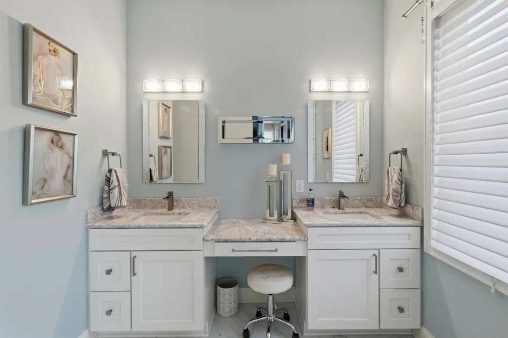 4829 Linden Cove Lane Savage, MN 55378