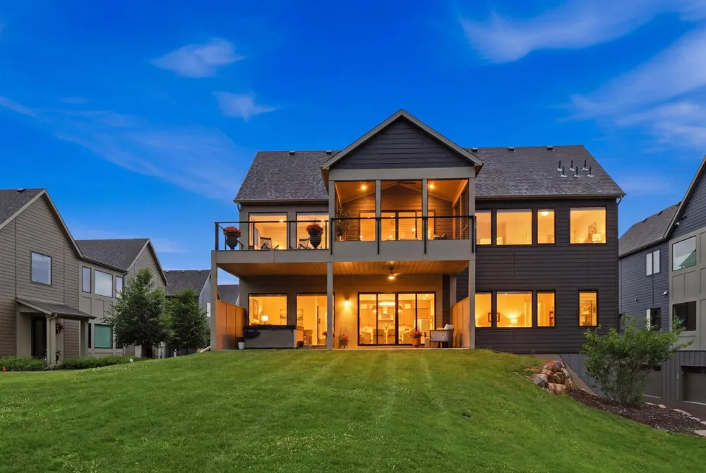 4829 Linden Cove Lane Savage, MN 55378