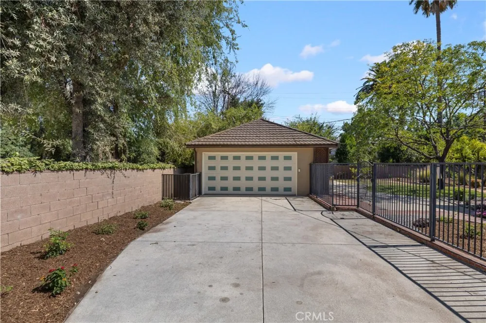 166 W Las Flores Avenue Arcadia, CA 91007