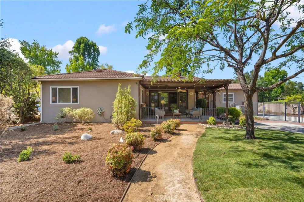 166 W Las Flores Avenue Arcadia, CA 91007