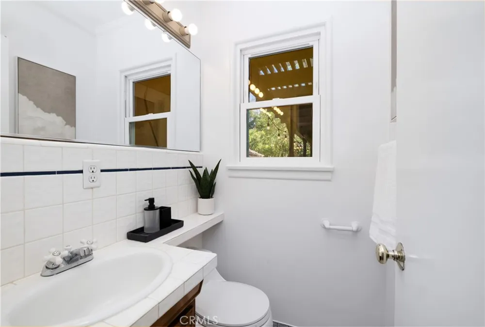 166 W Las Flores Avenue Arcadia, CA 91007