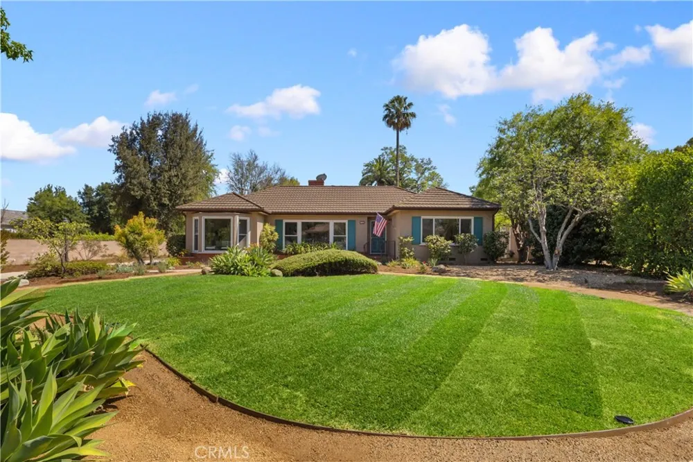 166 W Las Flores Avenue Arcadia, CA 91007