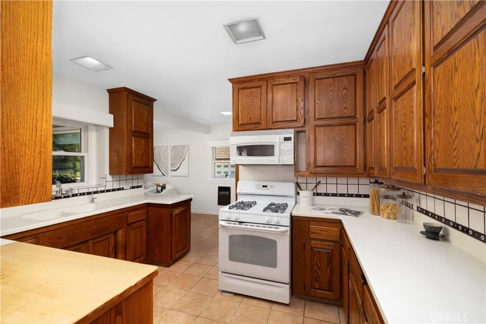 166 W Las Flores Avenue Arcadia, CA 91007