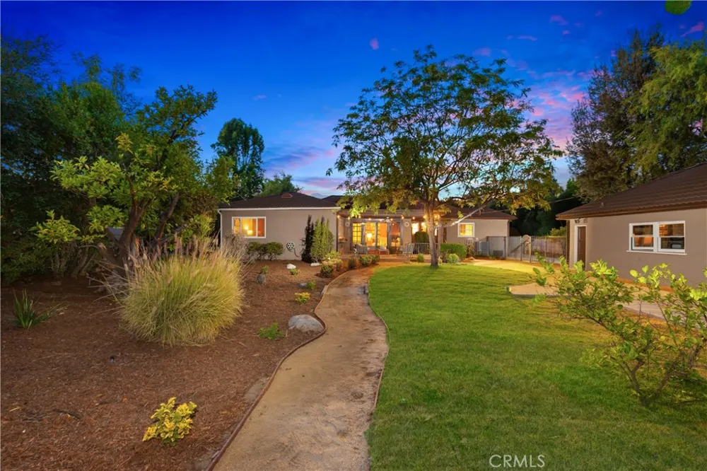 166 W Las Flores Avenue Arcadia, CA 91007