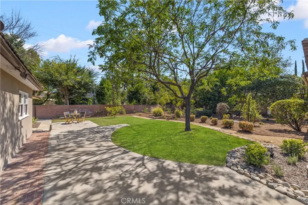 166 W Las Flores Avenue Arcadia, CA 91007