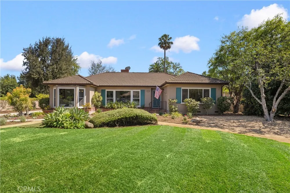 166 W Las Flores Avenue Arcadia, CA 91007