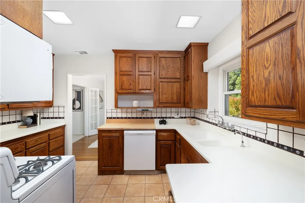 166 W Las Flores Avenue Arcadia, CA 91007
