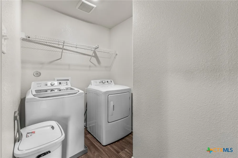 304 Hyacinth Way Jarrell, TX 76537