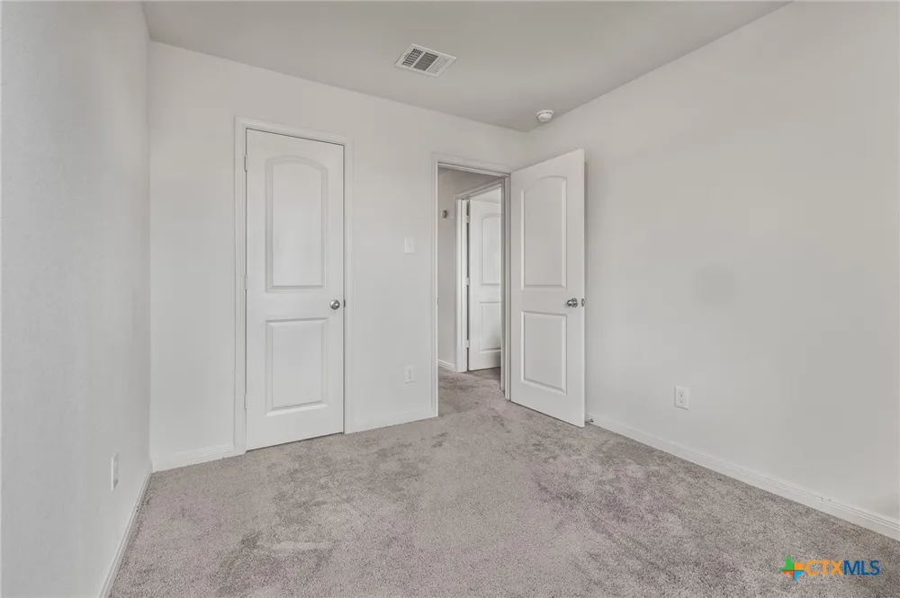 304 Hyacinth Way Jarrell, TX 76537