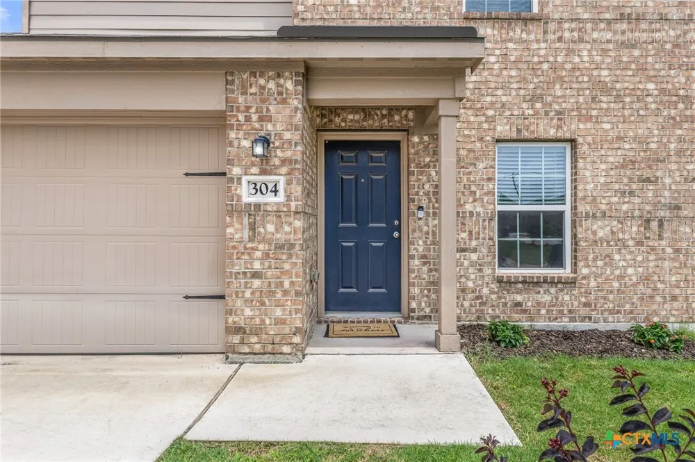 304 Hyacinth Way Jarrell, TX 76537