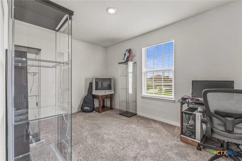 304 Hyacinth Way Jarrell, TX 76537