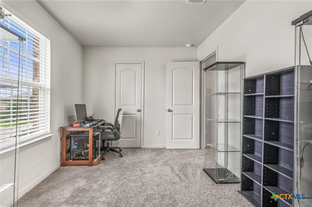 304 Hyacinth Way Jarrell, TX 76537