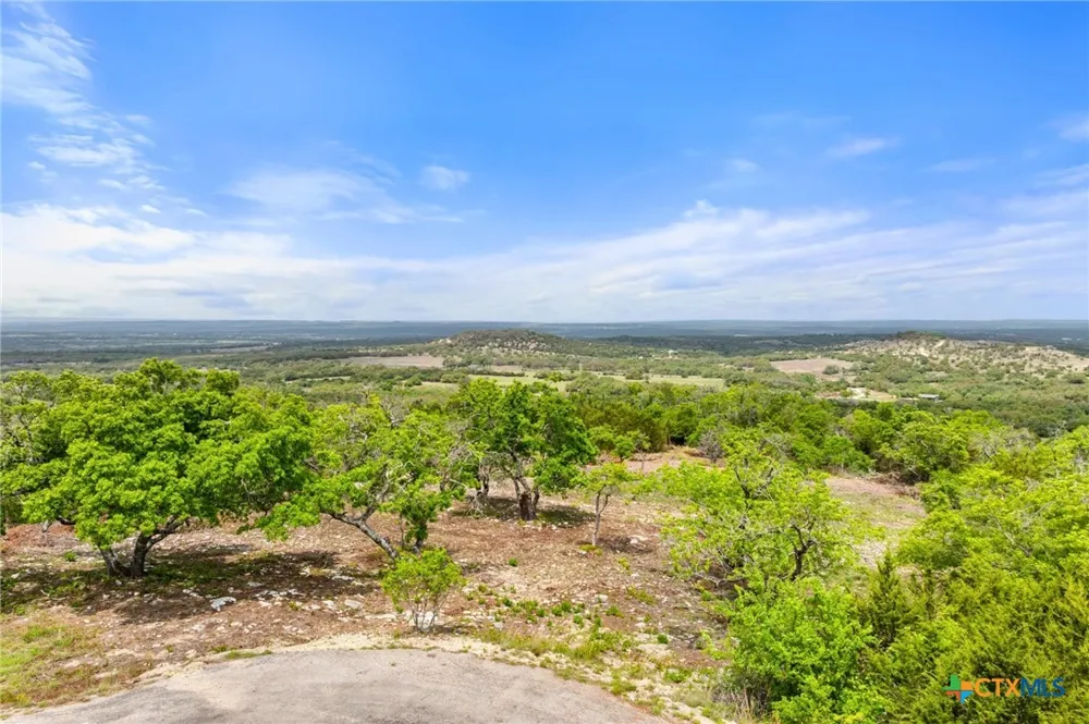 408 Osage Way Johnson City, TX 78636
