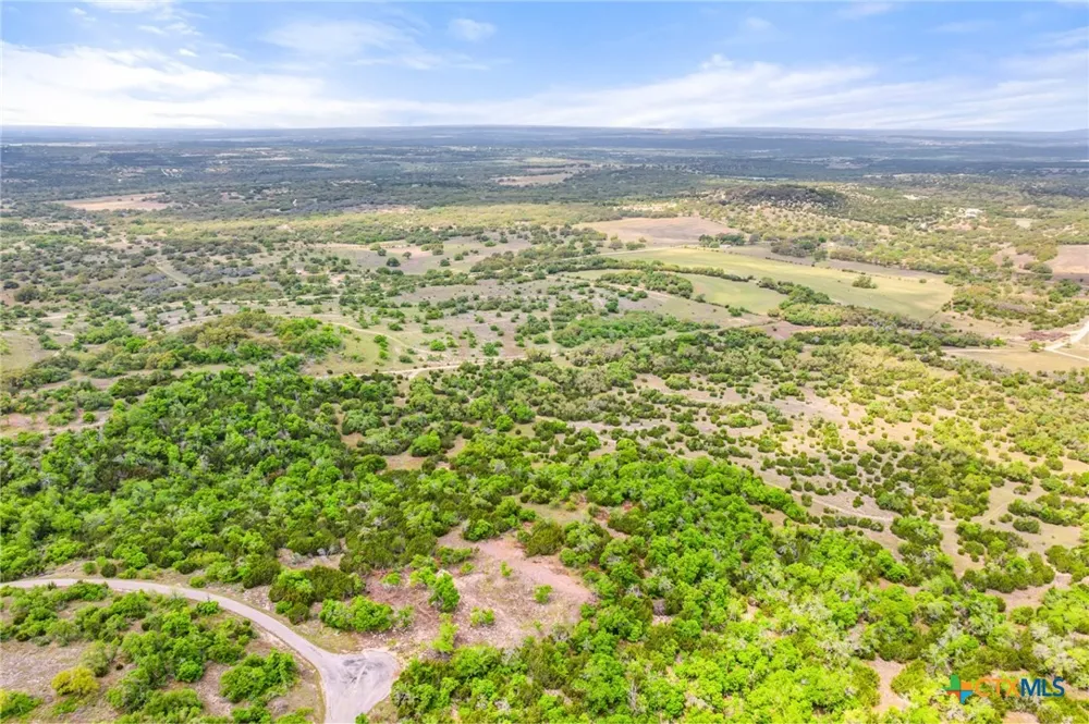 408 Osage Way Johnson City, TX 78636