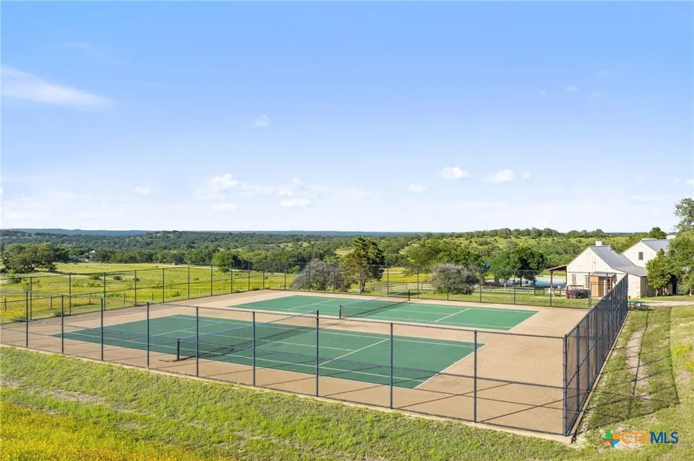 408 Osage Way Johnson City, TX 78636