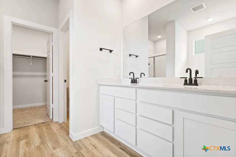 235 Brook Shadow Cibolo, TX 78108