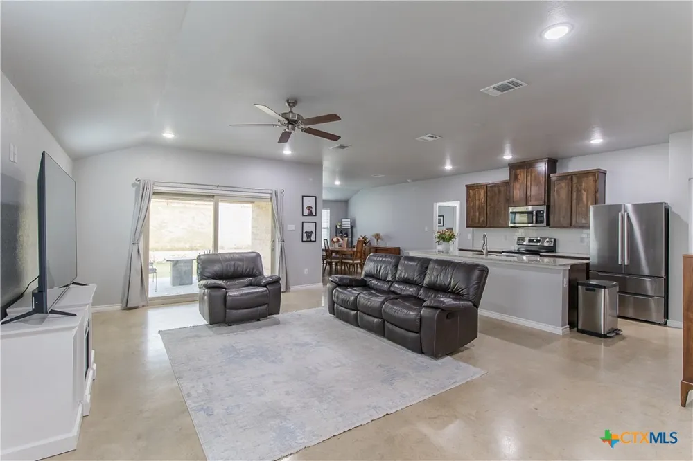 1715 Dryden Avenue Copperas Cove, TX 76522
