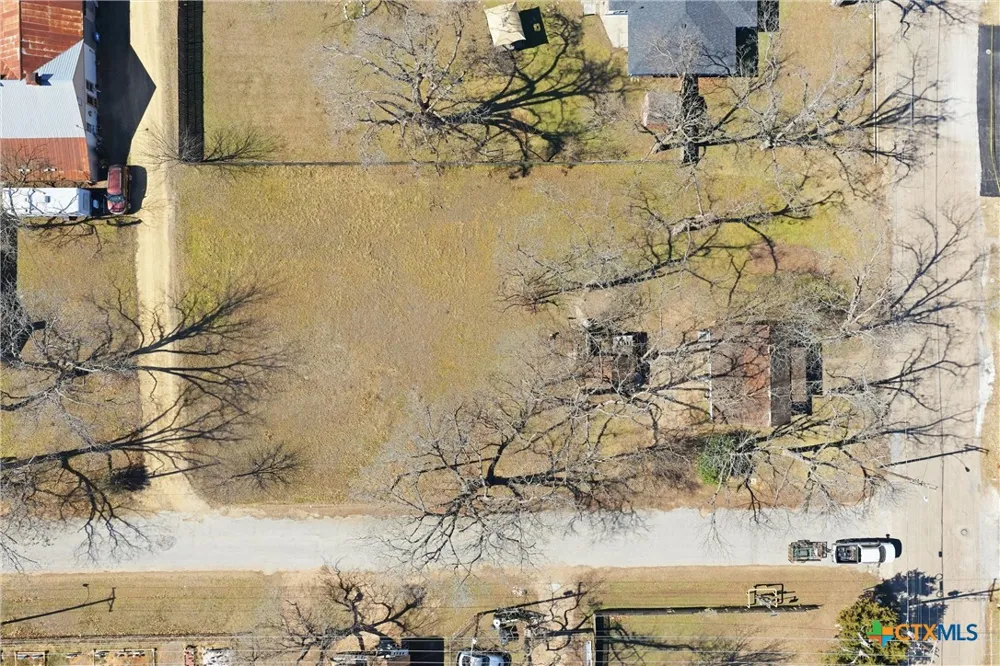 204 S Karnes Street Cameron, TX 76520