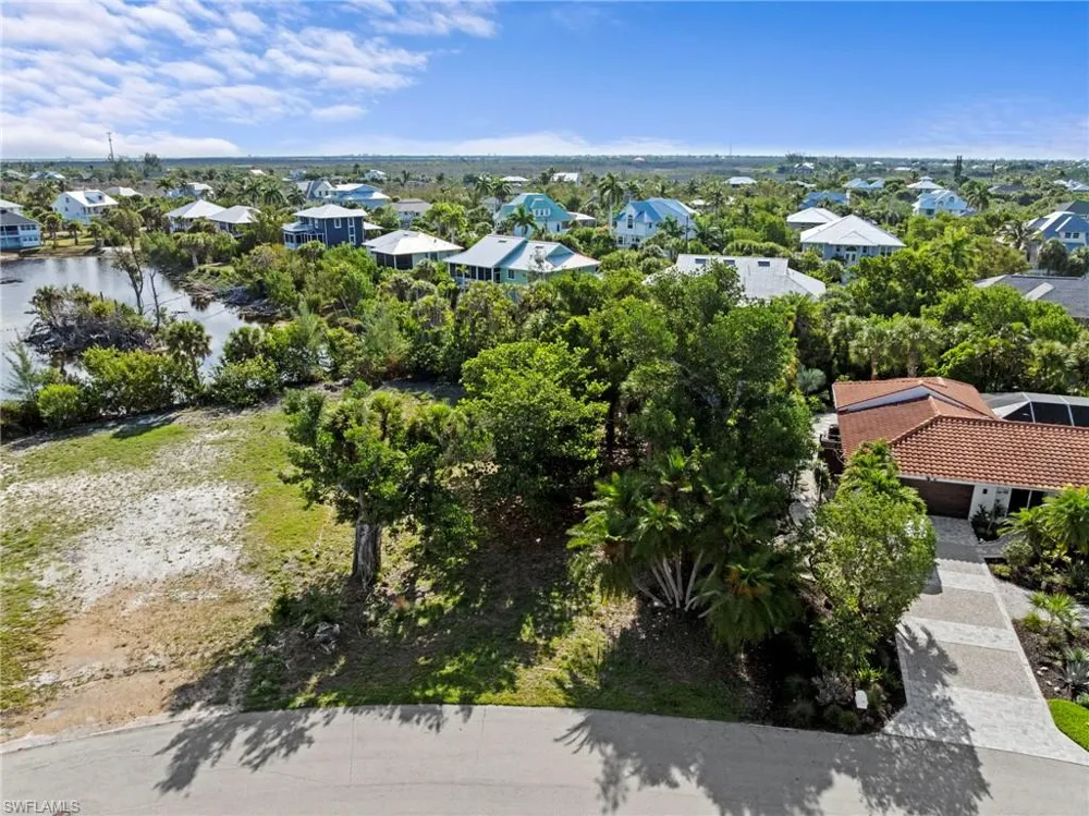 564 Chert Court Sanibel, FL 33957