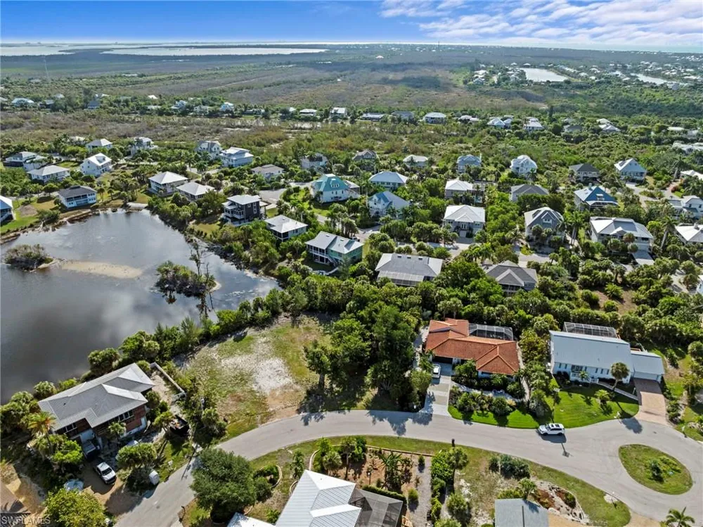 564 Chert Court Sanibel, FL 33957