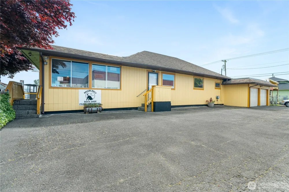 2523 Simpson Avenue Aberdeen, WA 98520