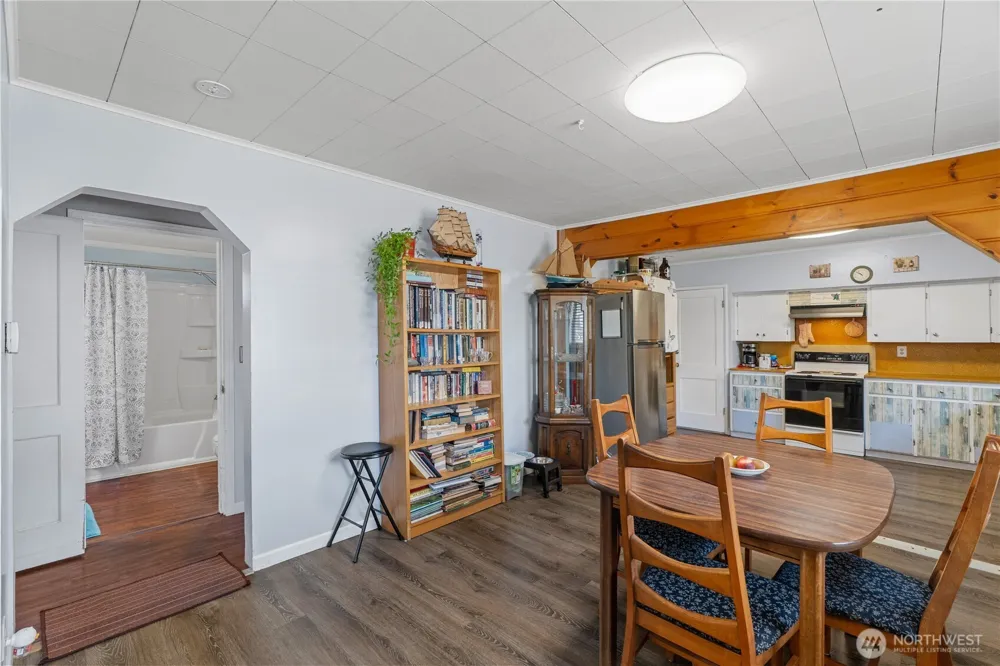 2523 Simpson Avenue Aberdeen, WA 98520