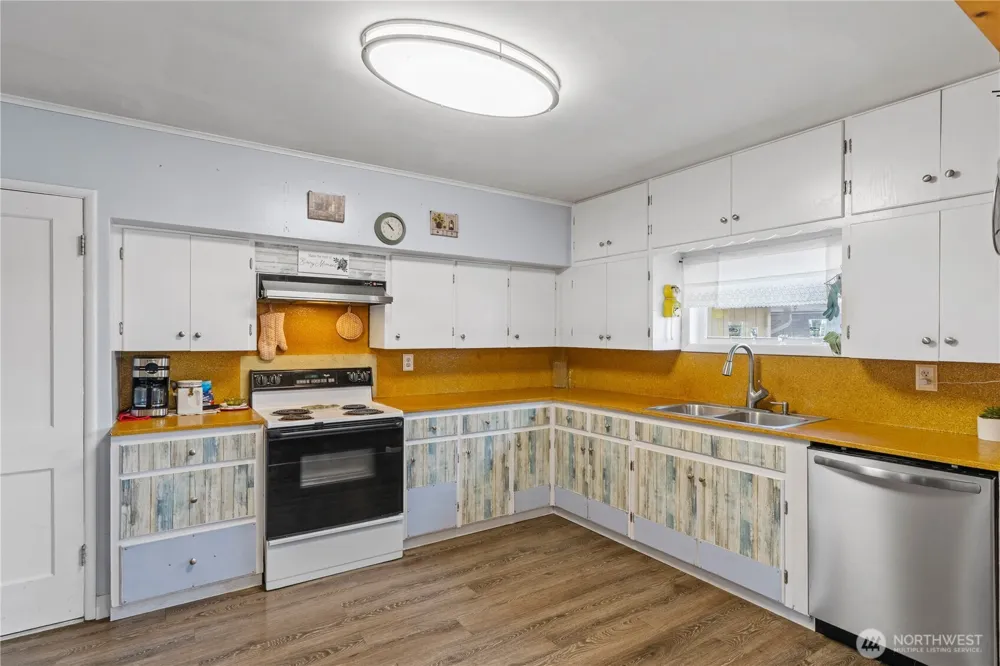 2523 Simpson Avenue Aberdeen, WA 98520