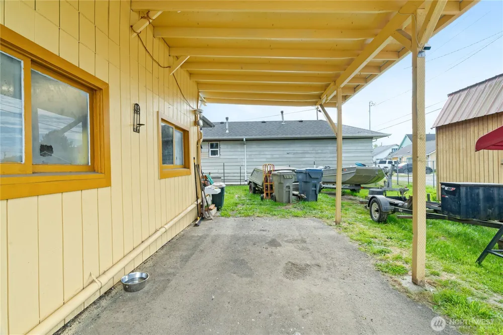 2523 Simpson Avenue Aberdeen, WA 98520