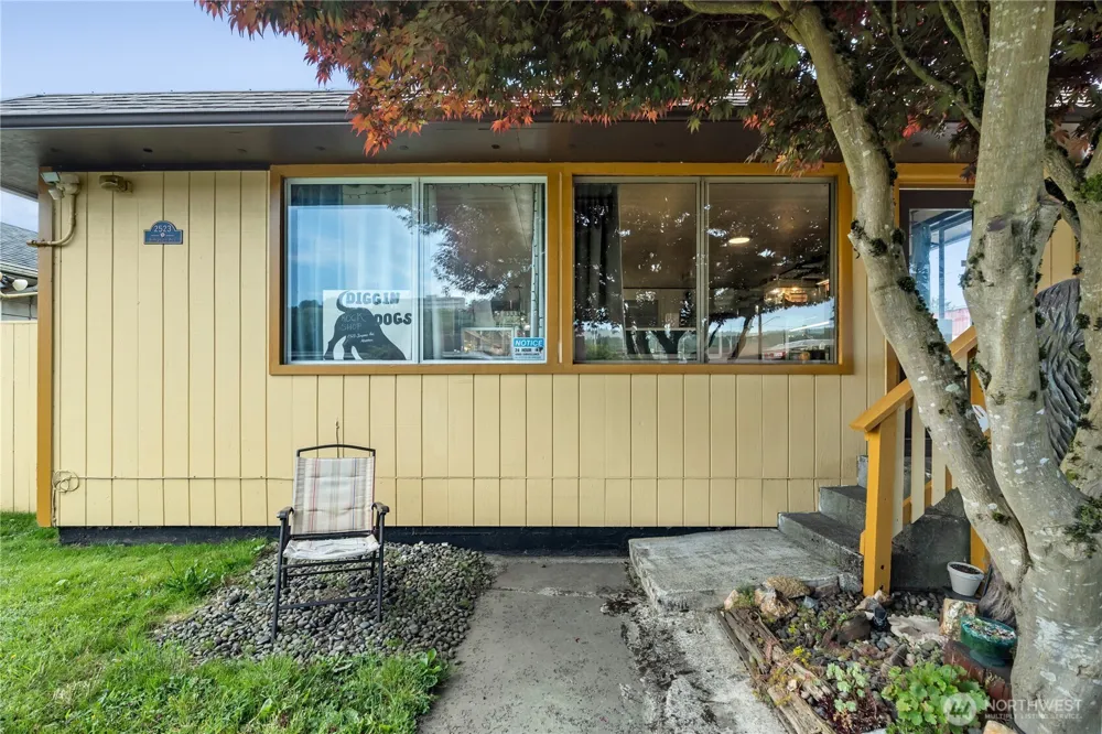 2523 Simpson Avenue Aberdeen, WA 98520