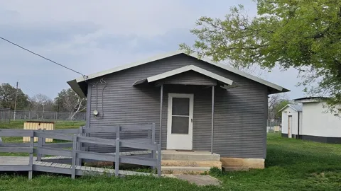 4 W Sherman Street