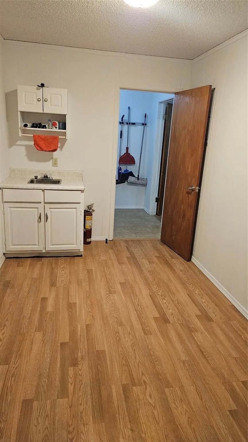 4 W Sherman Street Mullin, TX 76864