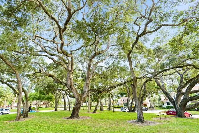8104 Oakton Court #4b Lake Clarke Shores, FL 33406