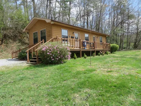 2826 Highlands Rd