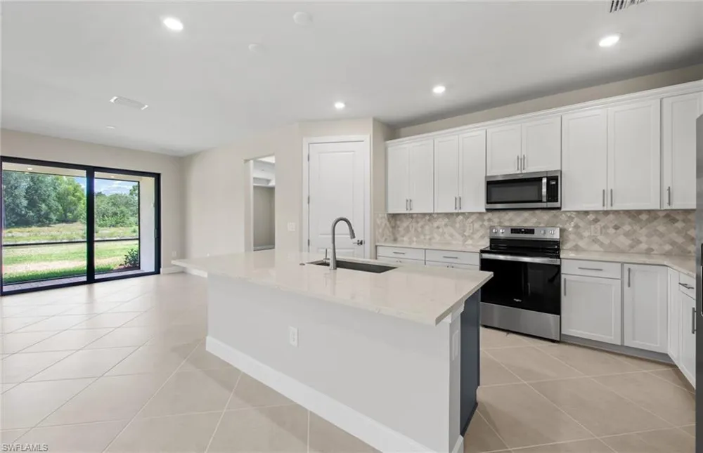 16621 Ash Grove Lane Alva, FL 33920