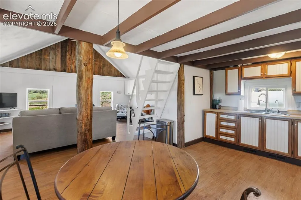 185 Canyon Drive Florissant, CO 80816