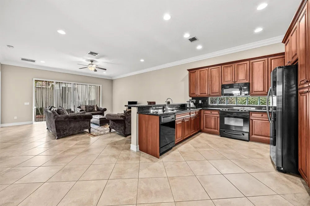11546 Ponywalk Trail Boynton Beach, FL 33473