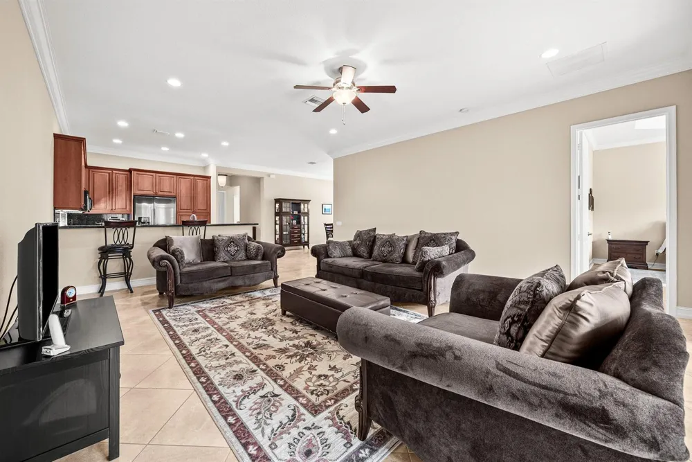 11546 Ponywalk Trail Boynton Beach, FL 33473