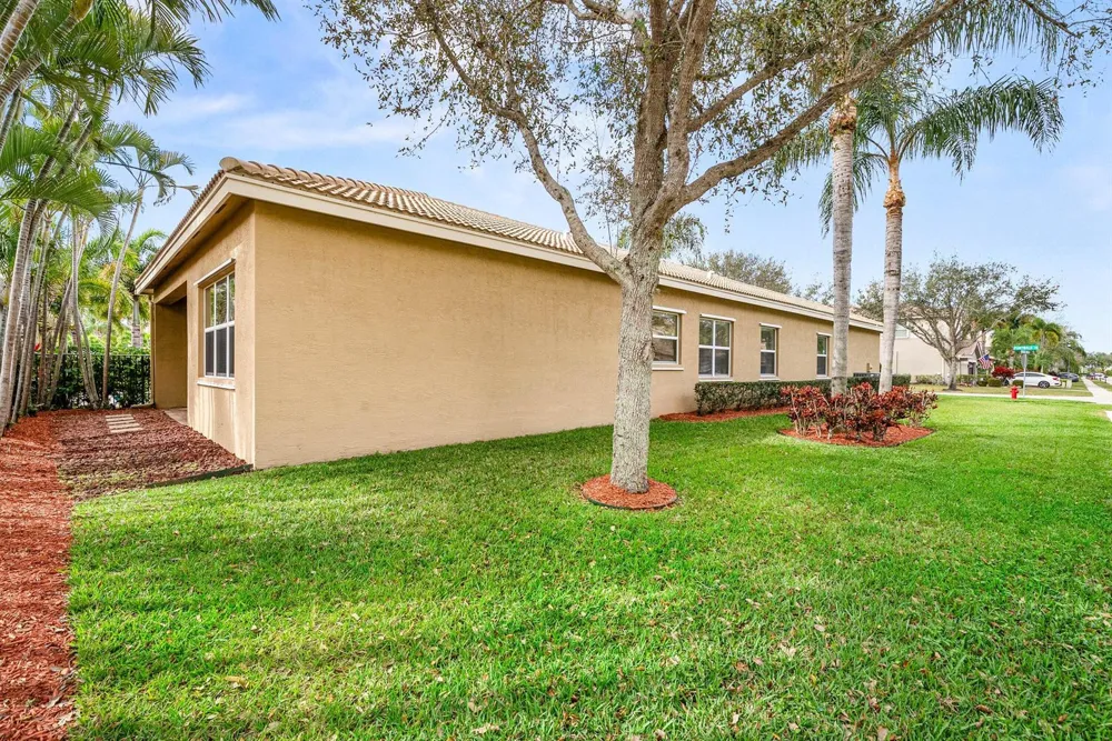 11546 Ponywalk Trail Boynton Beach, FL 33473