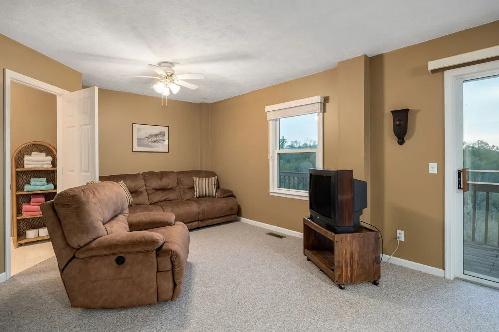 258 Captains Point Rd Silver Point, TN 38582