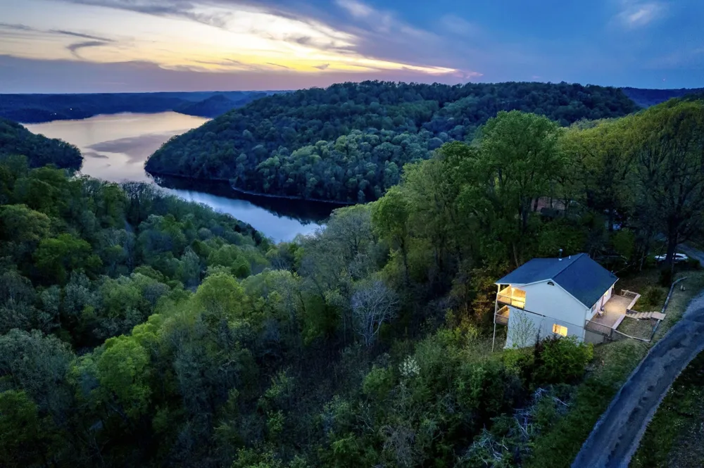 258 Captains Point Rd Silver Point, TN 38582